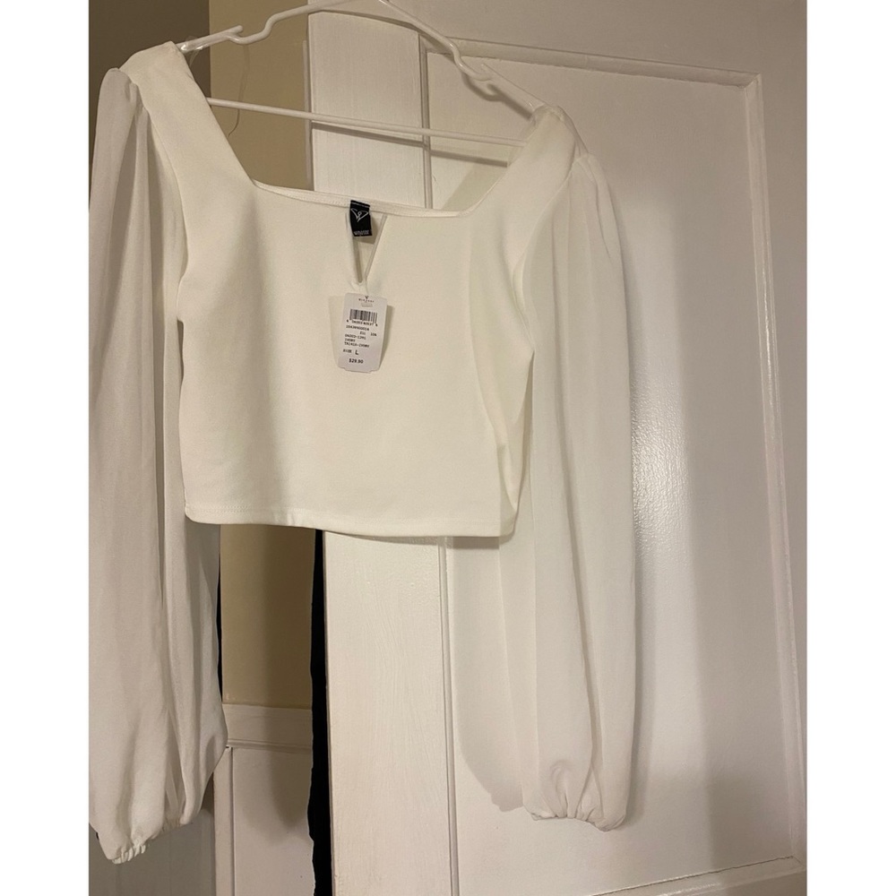 Brand New White Long sleeve Crop Top